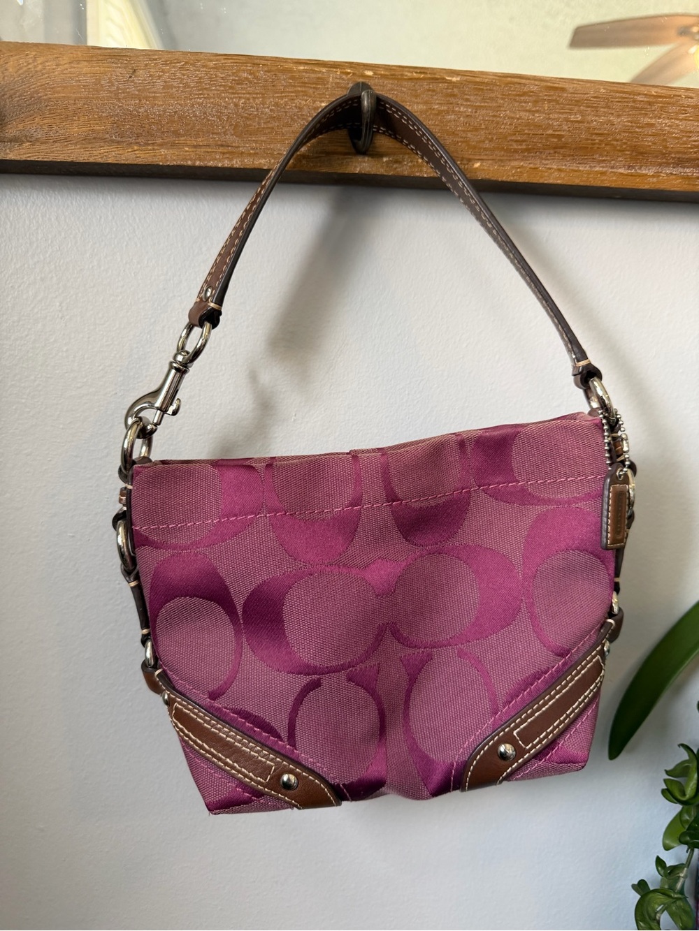 Vintage Coach Carly Signature Demi Hobo Bag Fuchsia Pink Canvas Pouch F42780 Y2K